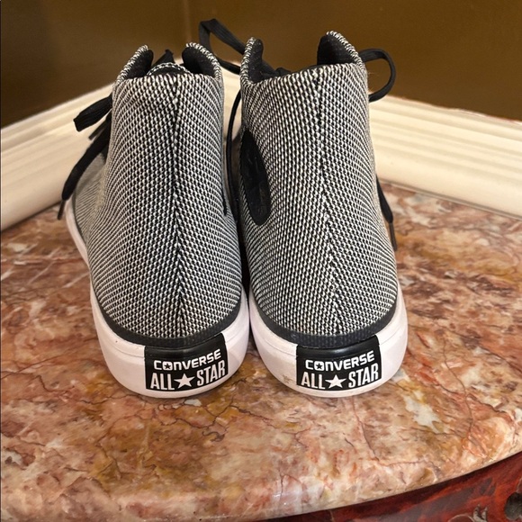 Converse Chuck Taylor Black and White Textured Hi Top Sneakers-Sz 7.5 - Picture 6 of 10